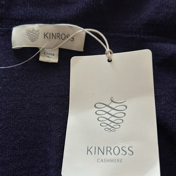 Kinross Cashmere - Picture 5 of 6